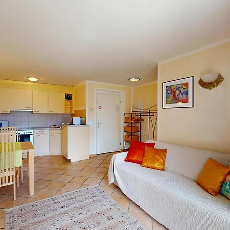 Apartman Abitaziun Braschunauns 8 - *